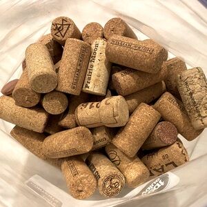 Corks-100 Used Natural -Wine/Champagne Bottle assorted craft projects supplies